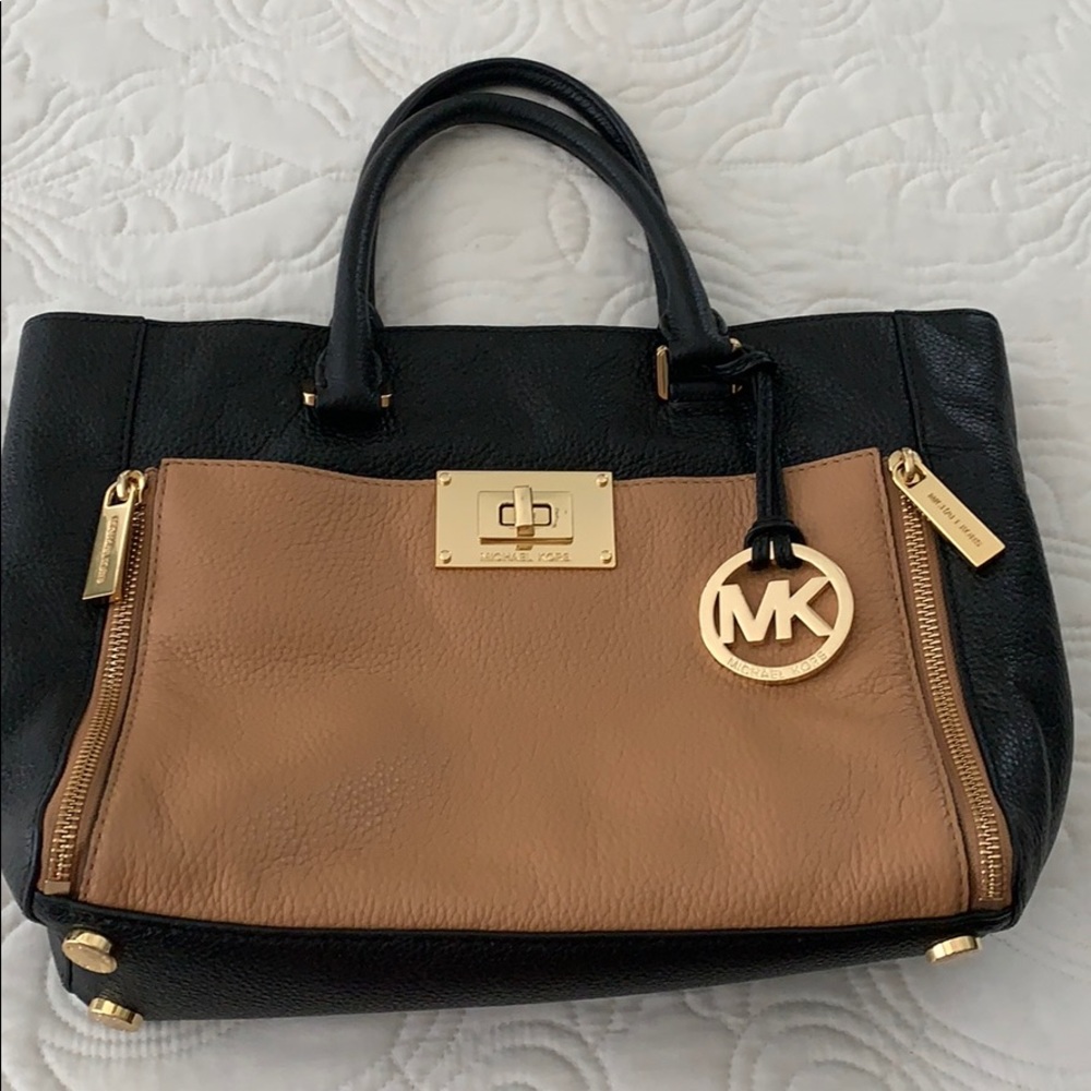 EUC Michael Kors Purse